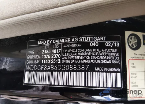 2013 Mercedes-Benz C 300 Sport 4Matic z USA, uszkodzony, nr VIN WDDGF8AB6DG088387